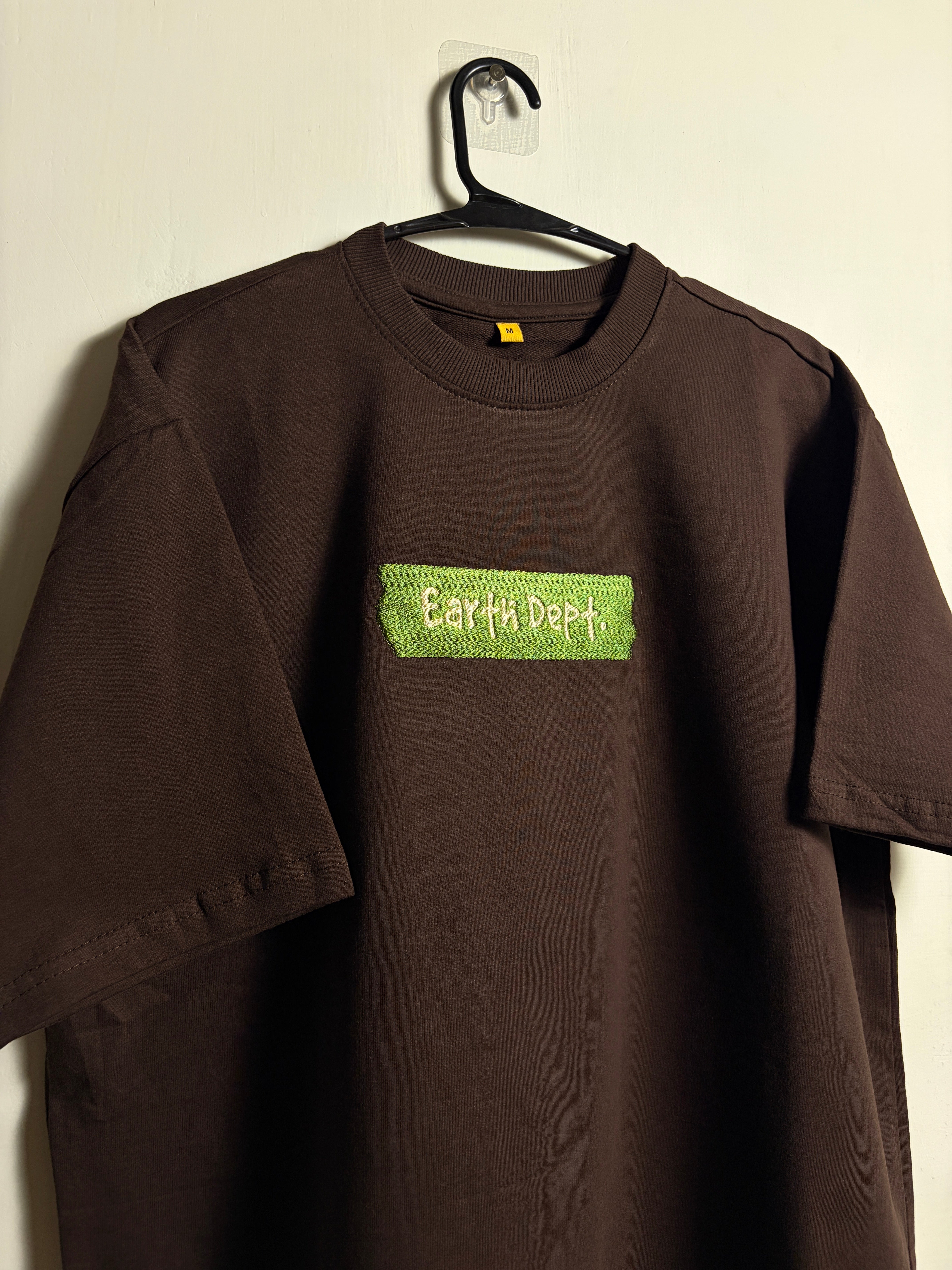 EARTH DEPT. EMBROIDERED TSHIRT