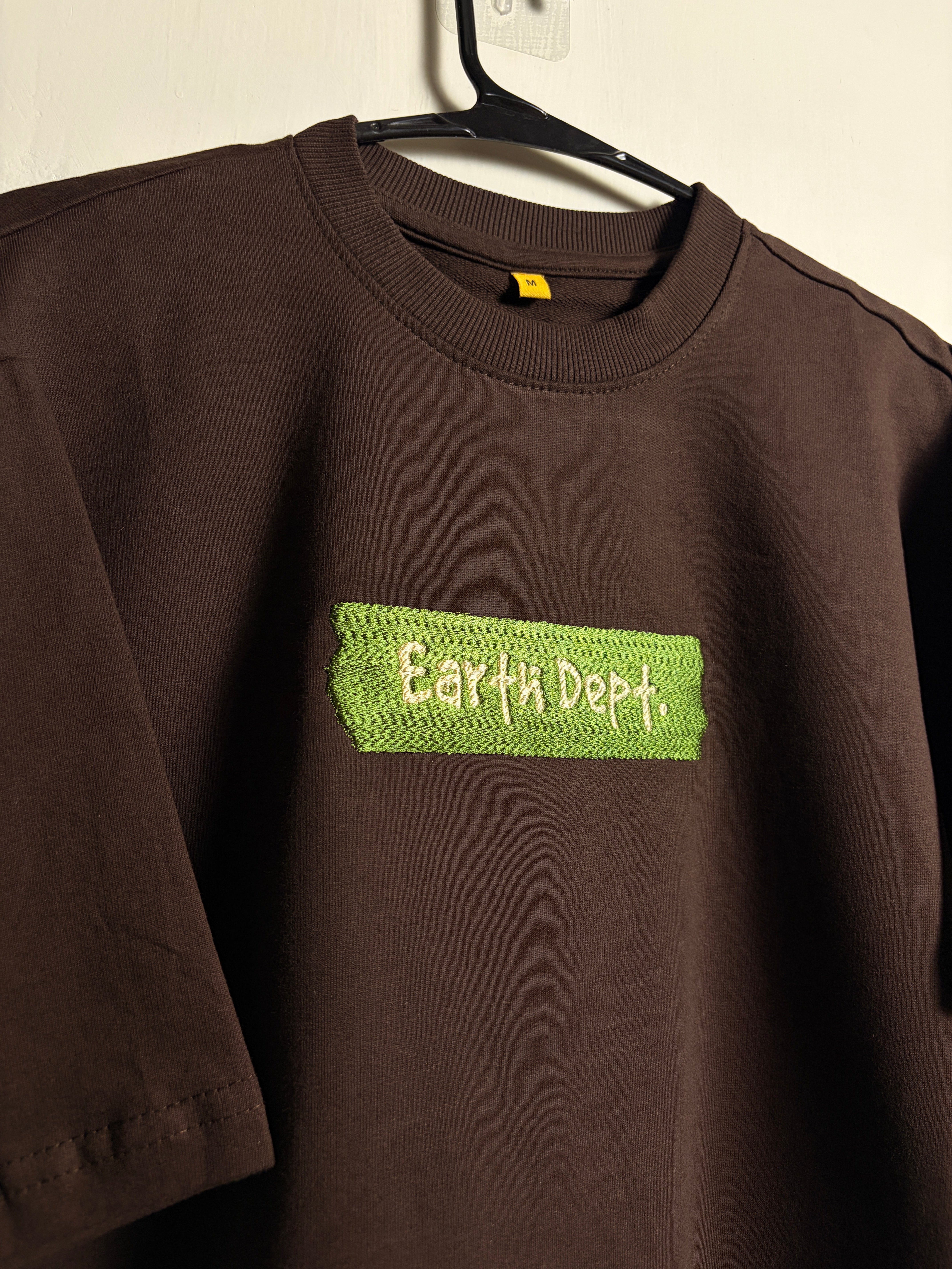 EARTH DEPT. EMBROIDERED TSHIRT