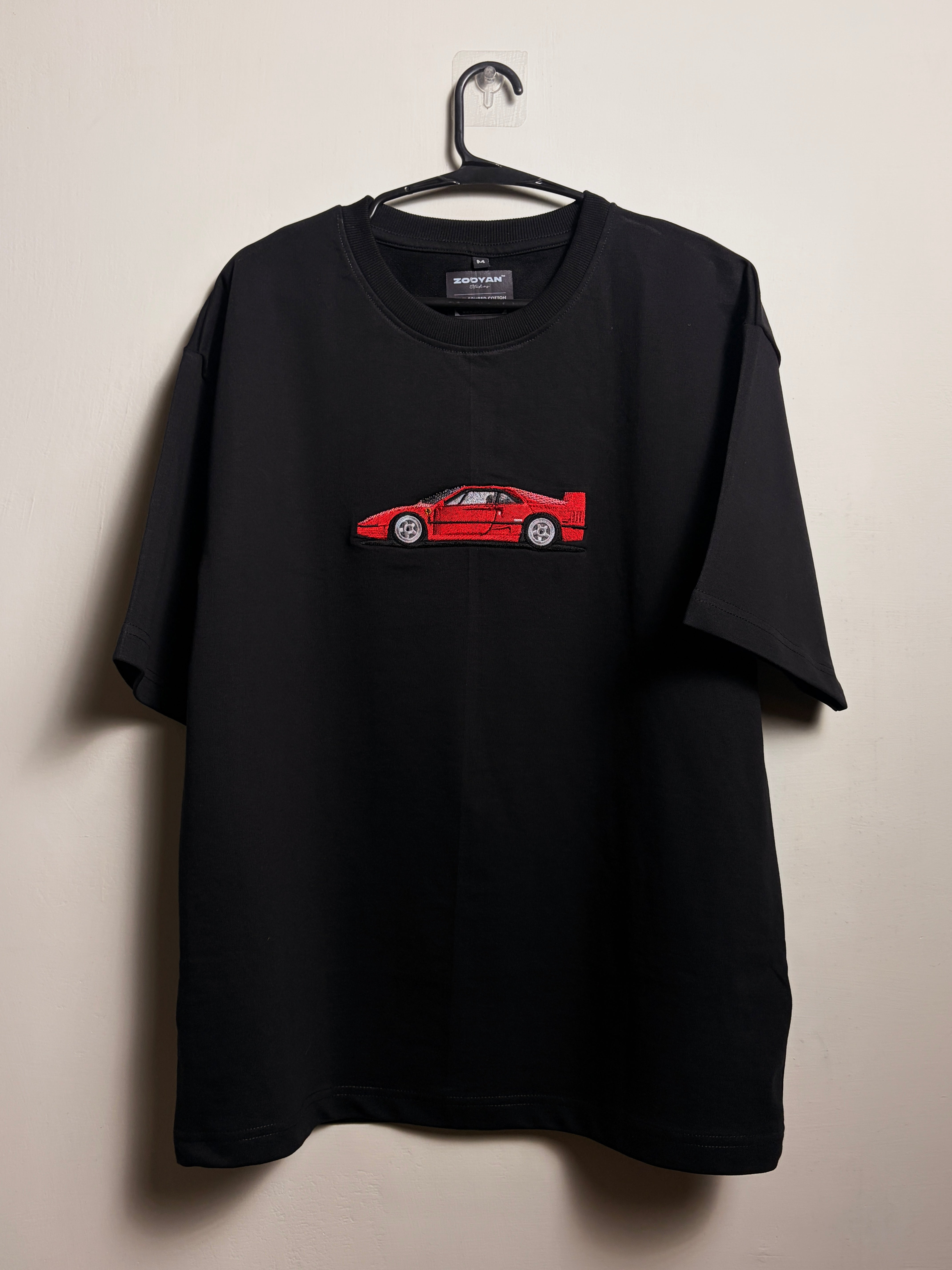 FERRARI F40 EMBROIDERED BLACK TEE